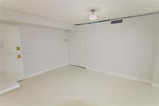 Foto del edificio - 1251 NE 108th St