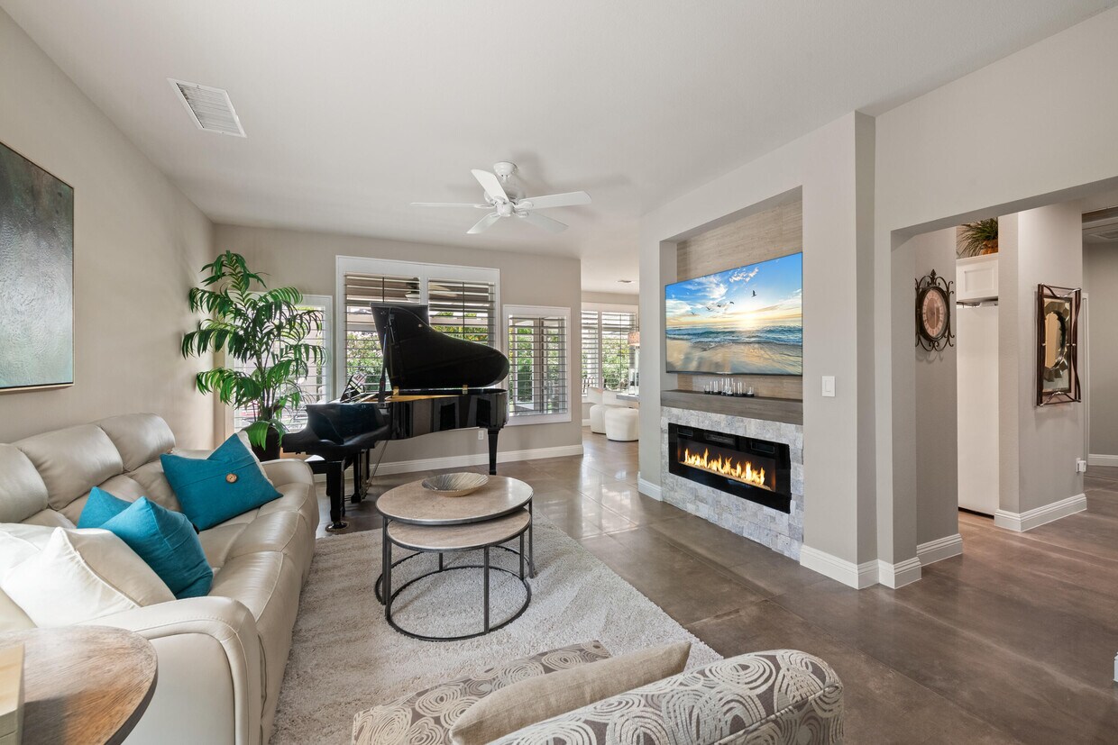 Primary Photo - 78391 Desert Willow Dr