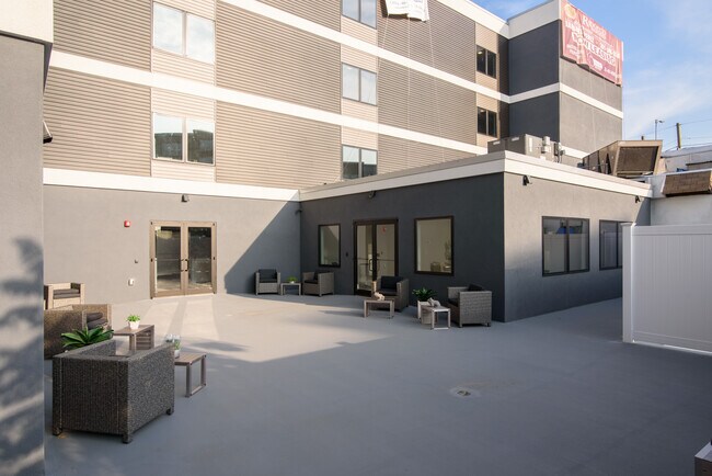 Foto del edificio - 5711 WASHINGTON St