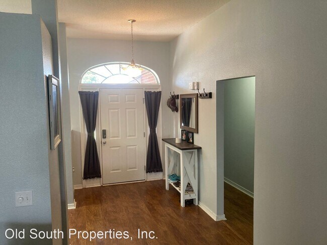 Building Photo - 4 br, 2 bath House - 4688 Thousand Oaks Blvd