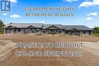 Building Photo - 18 Maple Golf Crescent