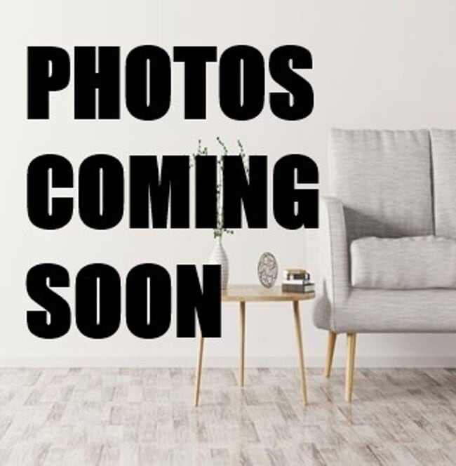 Building Photo - 123 Coachman Ln