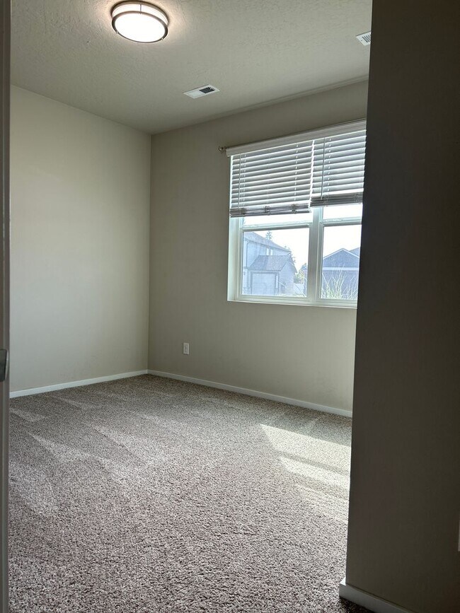 Foto del edificio - Home for Rent