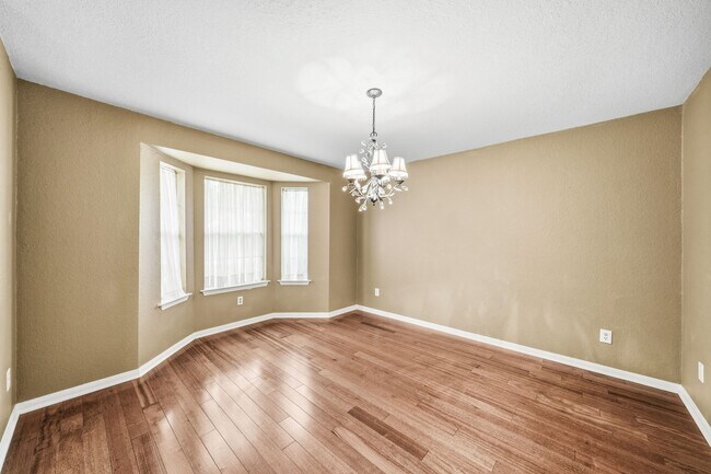 Foto del edificio - 2010 Hanover Springs Ln