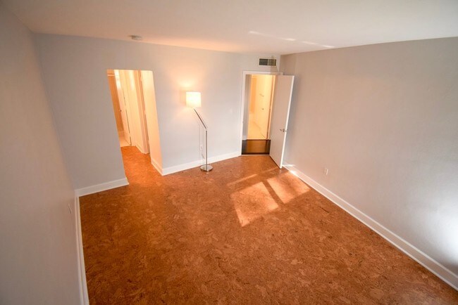 Building Photo - 7480 Miami Lakes Dr
