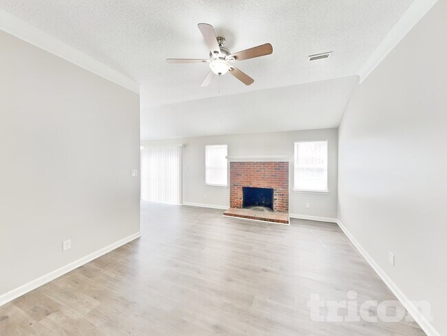 Building Photo - 7401 Fallow Ln