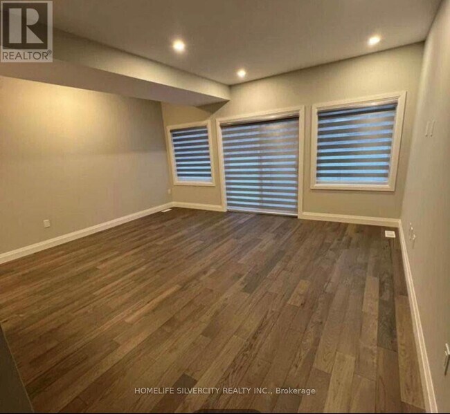 Building Photo - 309 Chapel Hill Dr