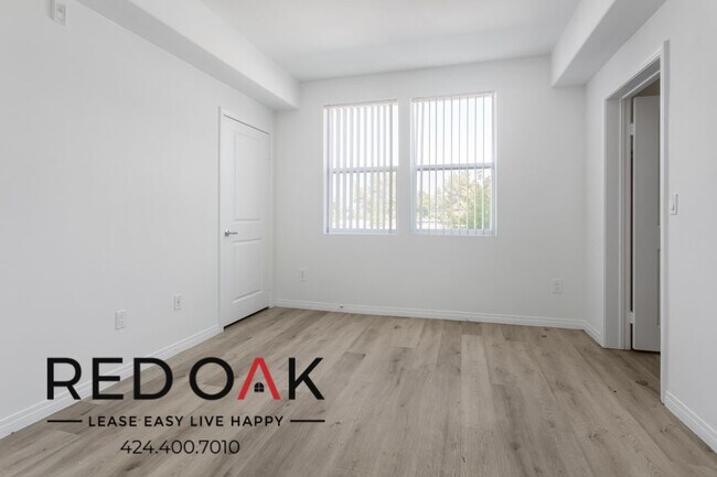 Building Photo - ~1 Month FREE~ Sublime and Spacious Two Be...