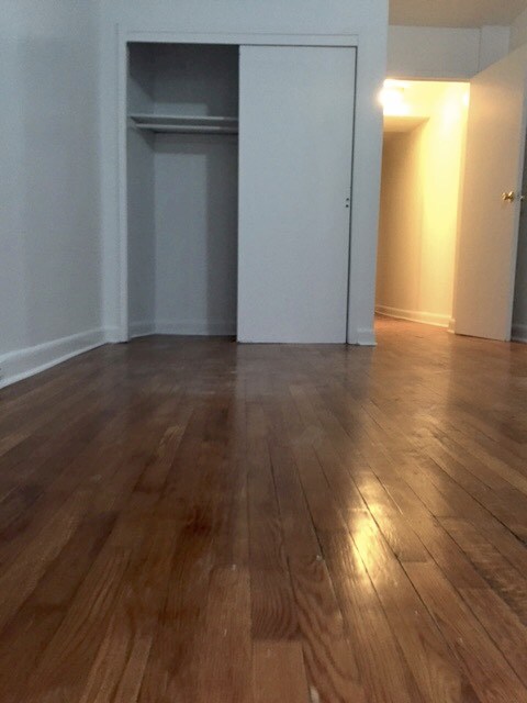 Foto del edificio - 309 W 24th St
