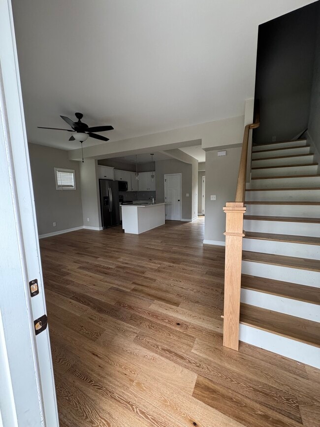 Foto del edificio - 1407 Village Loop