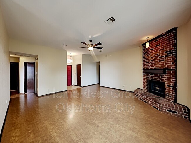 Foto del edificio - 16237 Everglade Ln