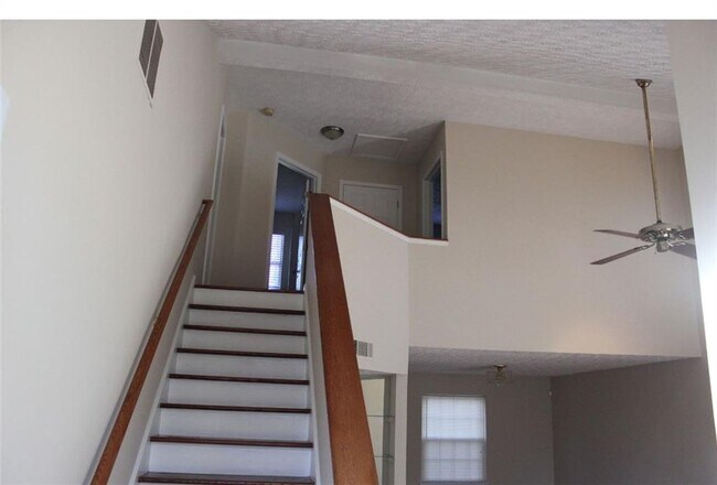Building Photo - 4519 High Grove Ct NW
