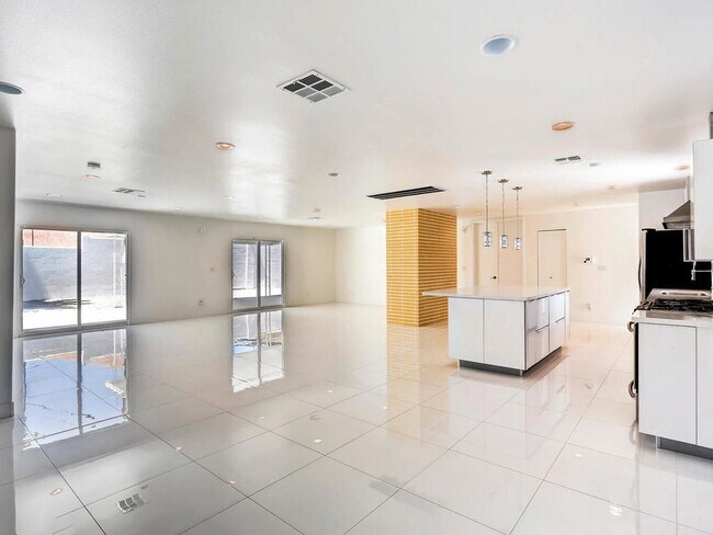 Building Photo - 1509 Ottawa Dr