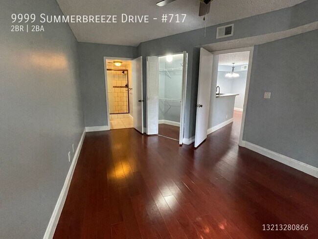 Foto del edificio - 9999 Summerbreeze Dr