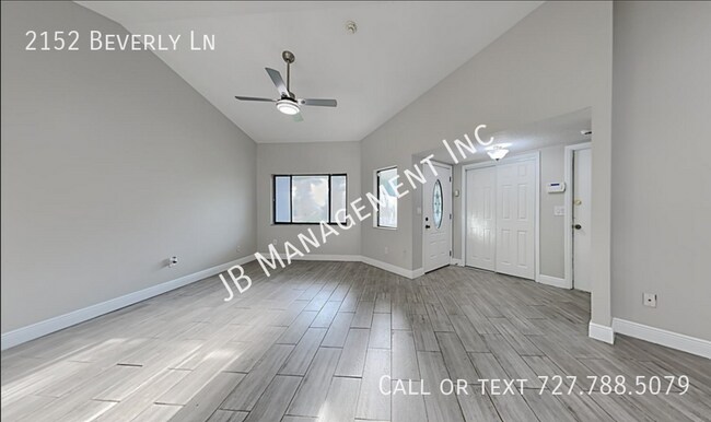 Foto del edificio - 2152 Beverly Ln