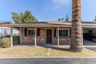 Building Photo - 524 W Fairway Dr