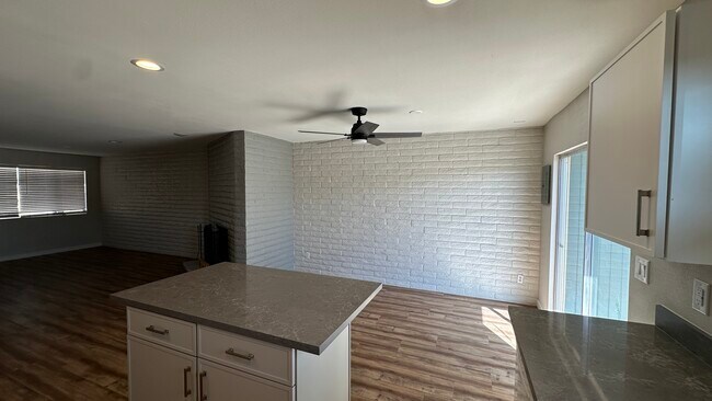 Foto del edificio - 2808 S Mill Ave