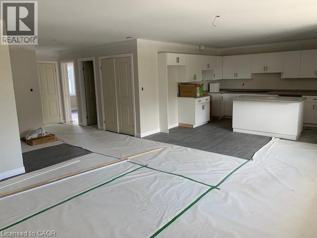 Building Photo - 954 Concession St