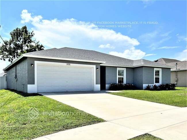 Building Photo - 926 SW Idol Ave