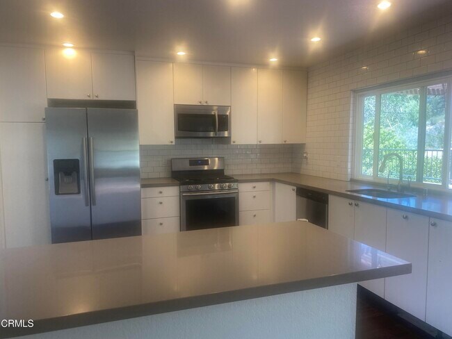 Foto del edificio - 5307 Maple View Cir