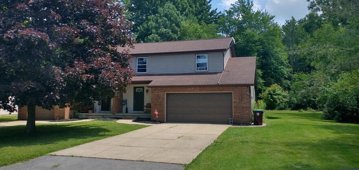 81 Errington Terrace, Orchard Park, NY 14127 Townhome Rentals in