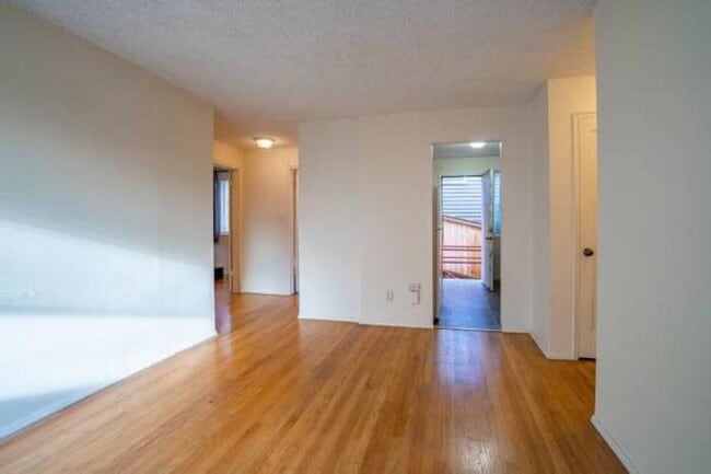 Building Photo - 1 bedroom in Seattle WA 98112