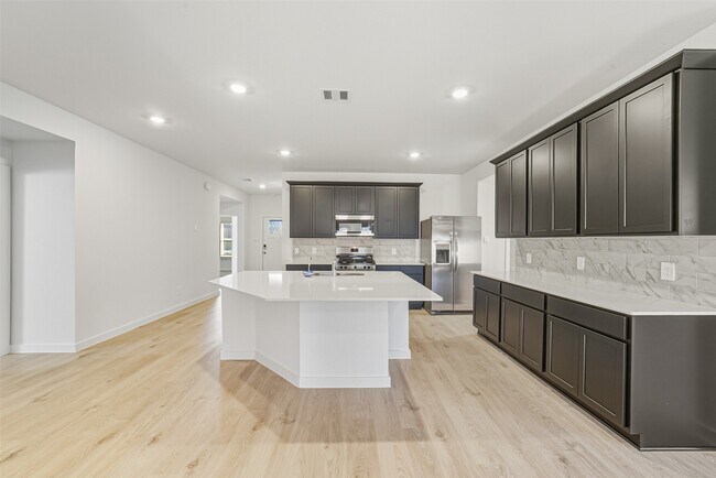 Foto del edificio - 4322 Camden Lakes St