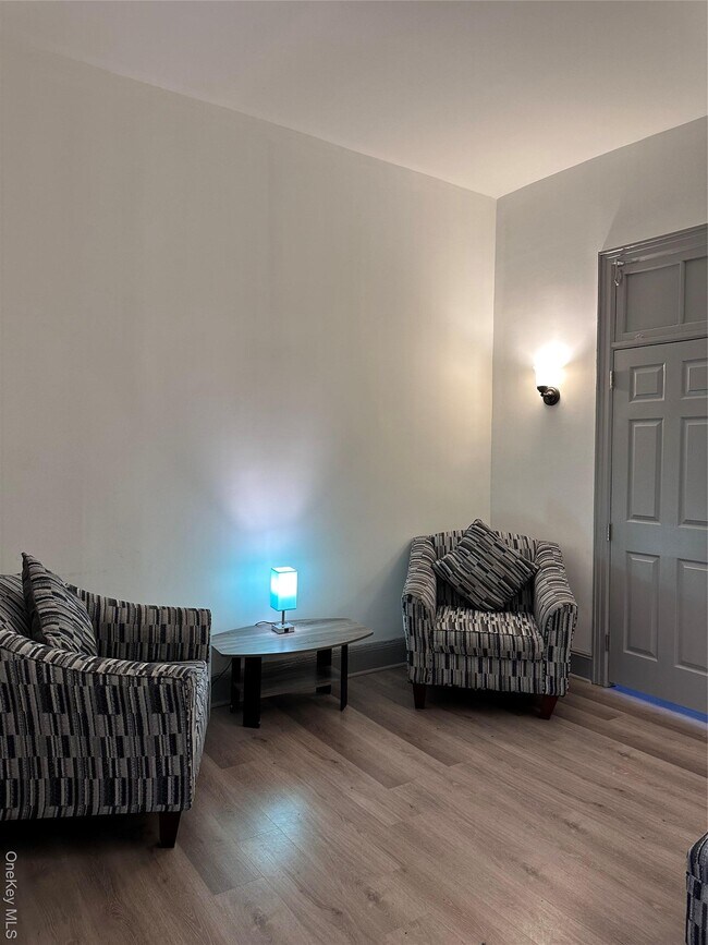 Foto del edificio - 768 Greene Ave