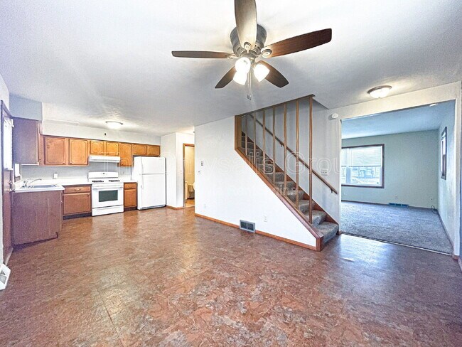 Foto del edificio - 666 Illinois Ave