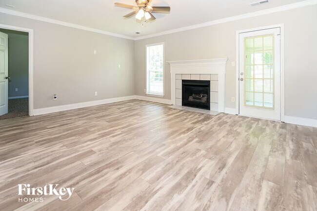 Building Photo - 4190 Ivydale Ave SW