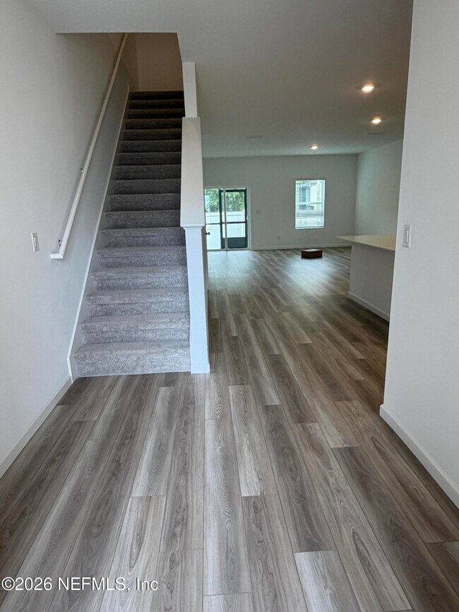 Foto del edificio - 6972 Golden Monarch Ave
