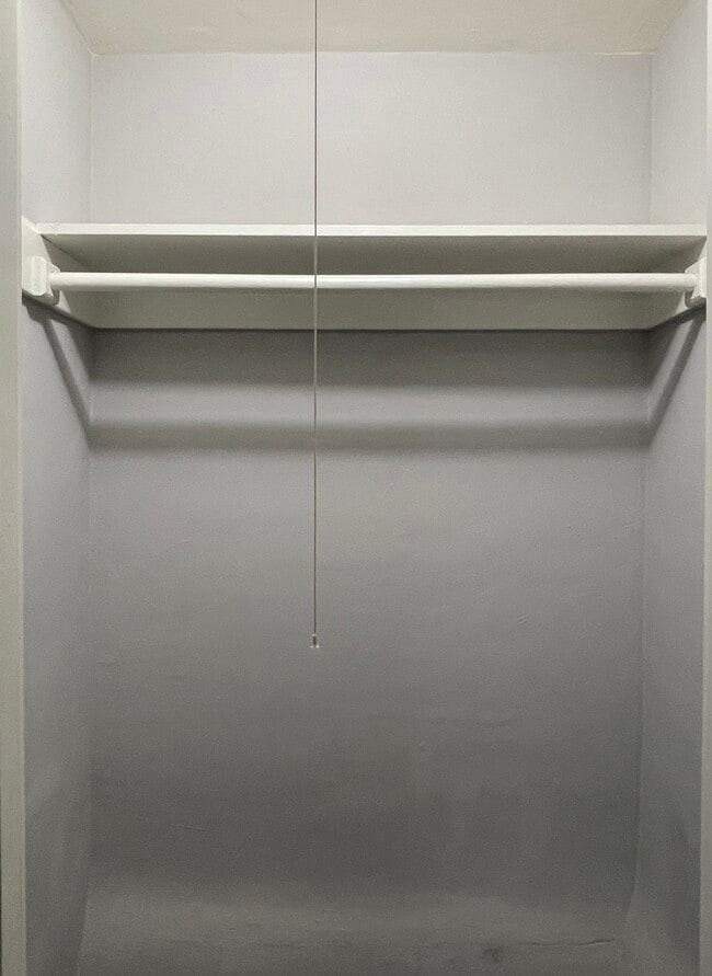 Building Photo - 429 Kains Ave