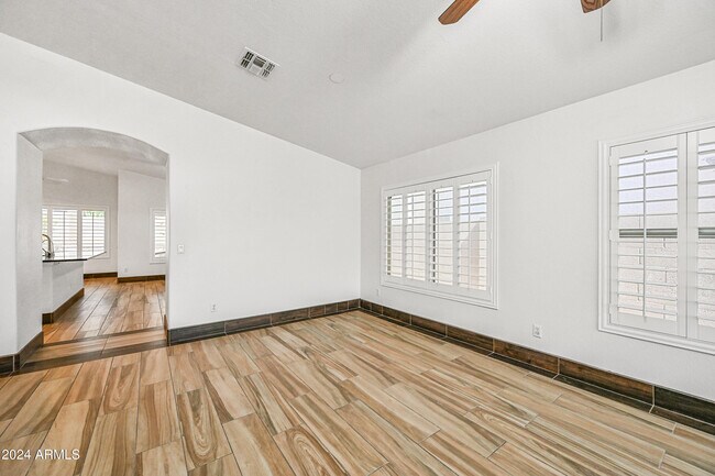 Building Photo - 4436 E Mountain Sage Dr