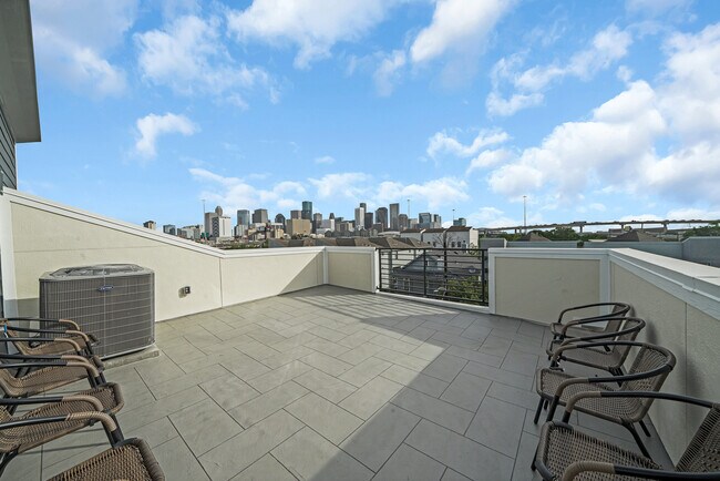 Building Photo - 2508 Briley St