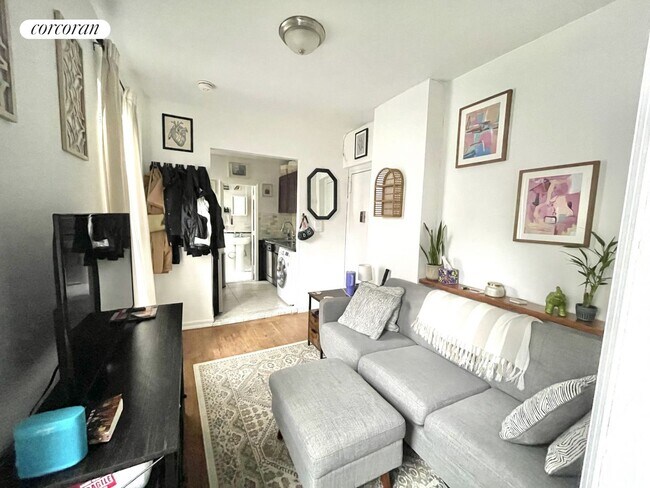 Foto del edificio - 338 E 65th St