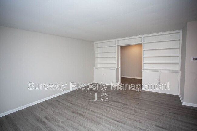 Building Photo - 171 Echelon Rd