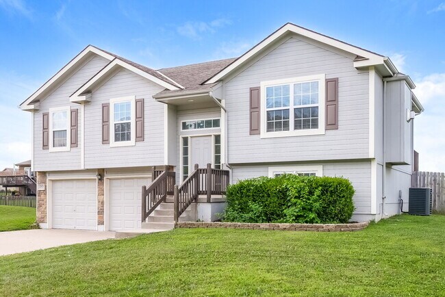 Foto del edificio - 1203 Fall Meadow Ln