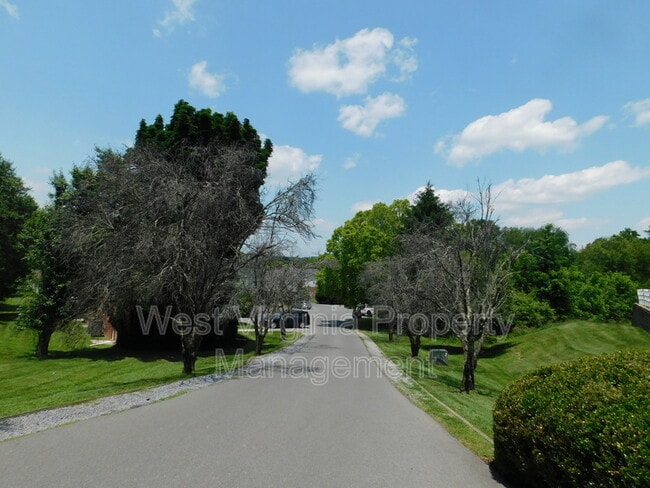 Foto del edificio - 127 Cardinal Wy