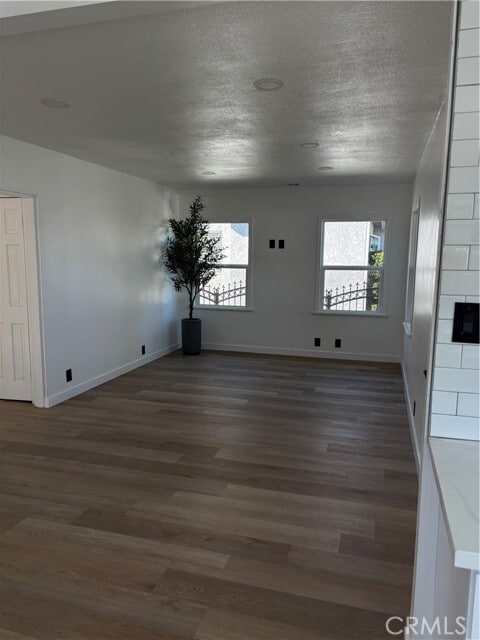 Building Photo - 15025 Roseton Ave