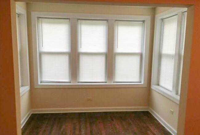 Foto del edificio - 4818 N Wolcott Ave