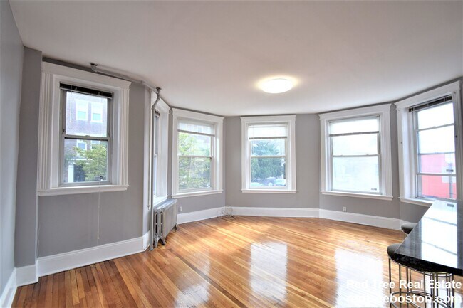 Foto del edificio - 83 Glenville Ave