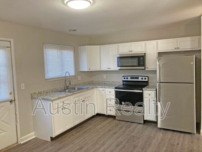Foto del edificio - 1051 Woodland Trails Dr