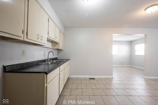 Foto del edificio - 3202 Wellington Ave