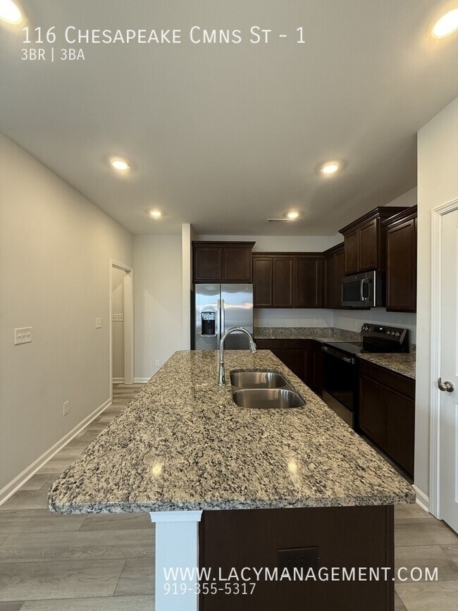 Foto del edificio - 116 Chesapeake Cmns St