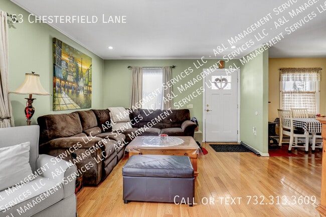 Foto del edificio - 53 Chesterfield Ln