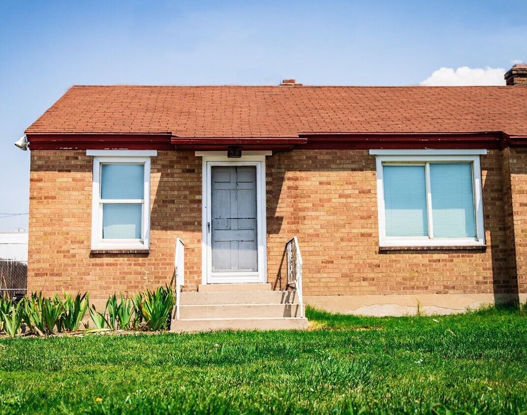 Building Photo - 212 E 1100 S