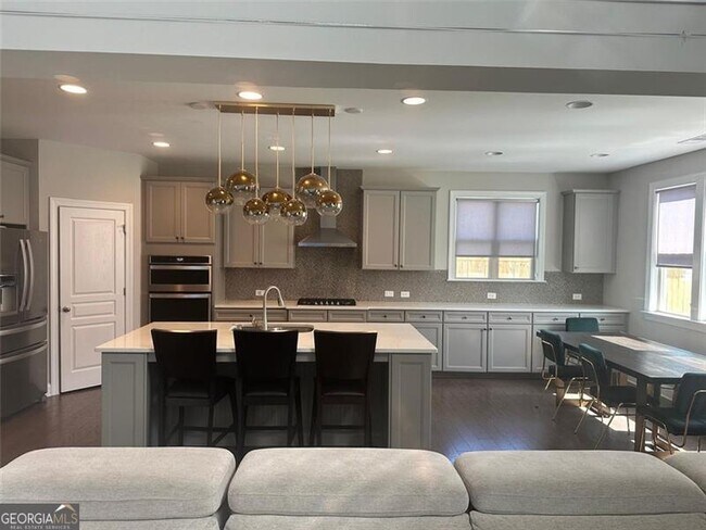 Foto del edificio - 5640 Vendelay Ln