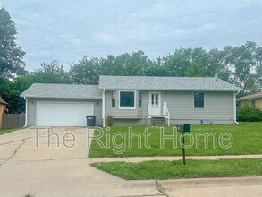 Building Photo - 6424 N 68th St
