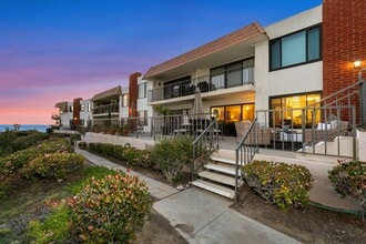 Building Photo - 235 Avenida Lobeiro