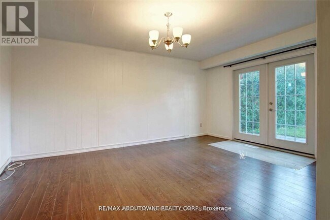 Photo du bâtiment - 14 Angus Dr